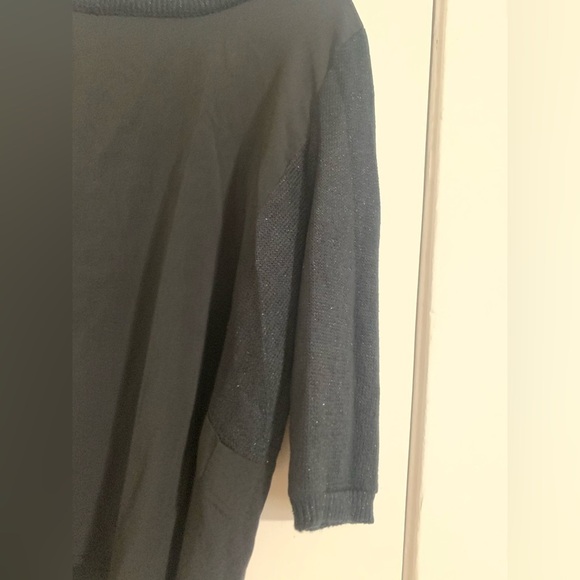 The Limited Black Flowy Blouse Size Medium - Picture 2 of 10